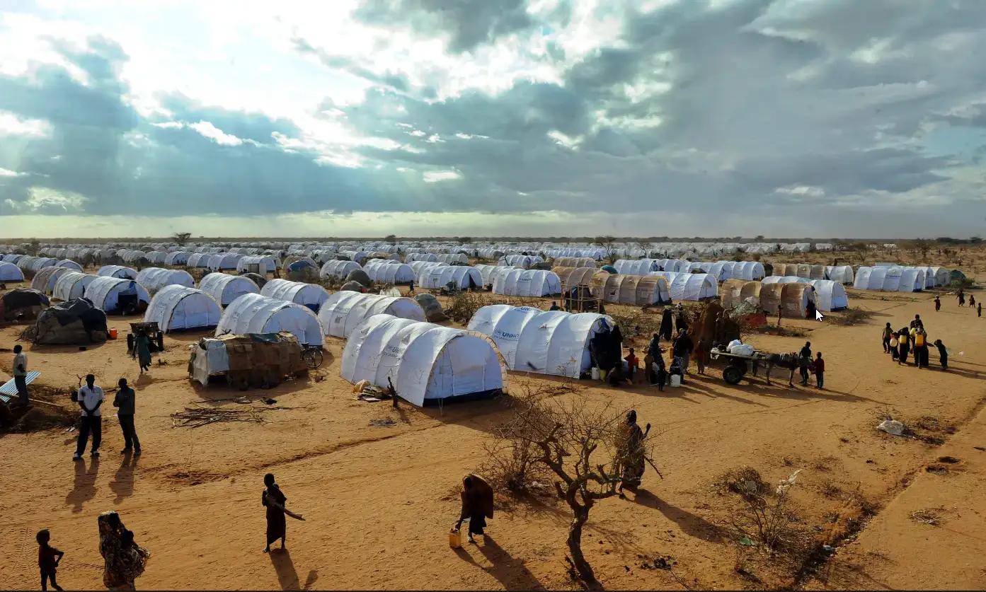 Image from guardian article of a refugee camp
